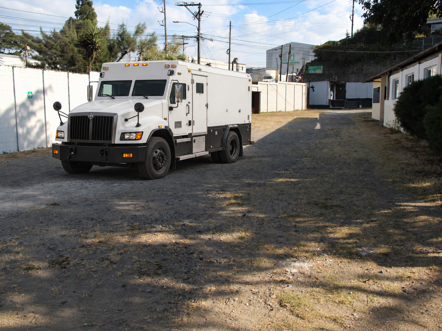 Camión blindado para transporte seguro